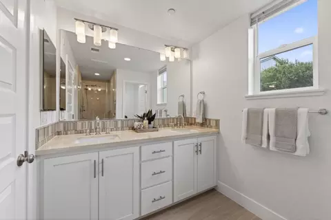 Bath - 273 Baja Rose St, Milpitas, CA 95035 photo 1 of 3