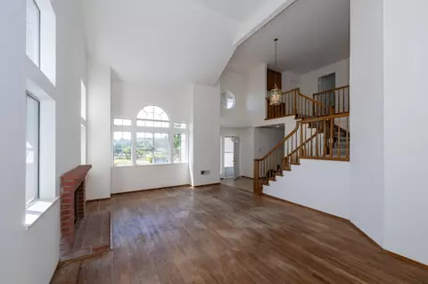 Living - 758 S Regatta Dr, Vallejo, CA 94591 photo 4 of 8