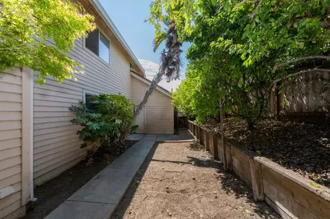 Exterior - 758 S Regatta Dr, Vallejo, CA 94591 photo 4 of 7
