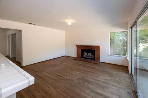 Living - 758 S Regatta Dr, Vallejo, CA 94591 photo 5 of 8