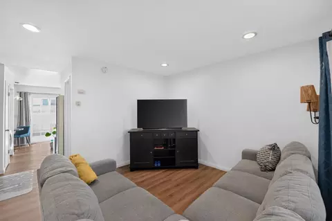 Living - 7742 Chestnut St, Gilroy, CA 95020 photo 1 of 2