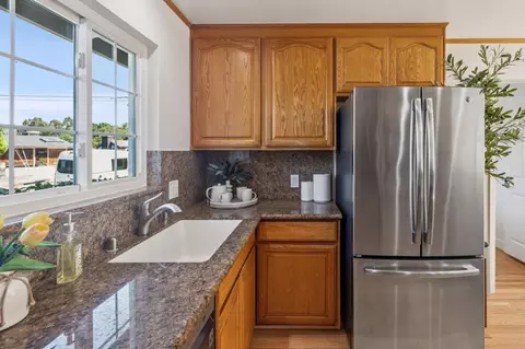 Kitchen - 911 Tioga Dr, Millbrae, CA 94030 photo 3 of 3