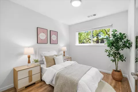 Bedroom - 98 Flynn Ave A, Mountain View, CA 94043 photo 3 of 9