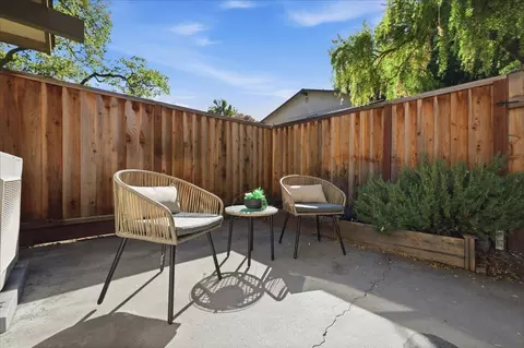 Exterior - 98 Flynn Ave A, Mountain View, CA 94043 photo 5 of 8