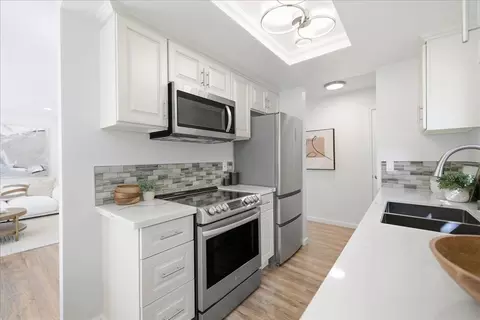Kitchen - 98 Flynn Ave A, Mountain View, CA 94043 photo 1 of 6