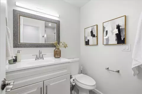 Bath - 98 Flynn Ave A, Mountain View, CA 94043 photo 1 of 4