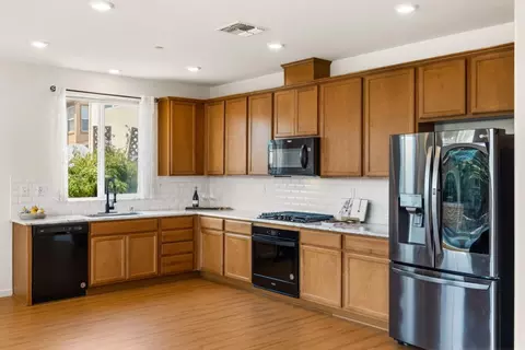 Kitchen - 6 Campania Cir, Salinas, CA 93905 photo 1 of 2
