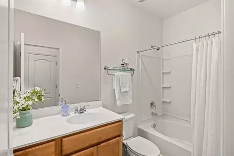Bath - 6 Campania Cir, Salinas, CA 93905 photo 1 of 1