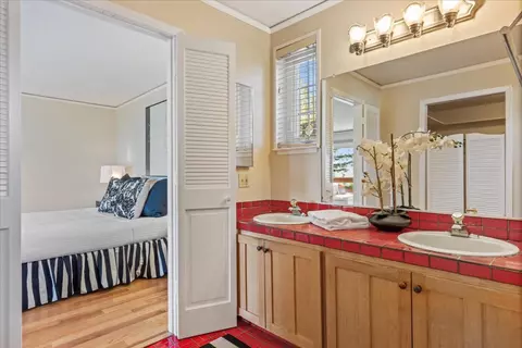 Bath - 140 Del Centro, Millbrae, CA 94030 photo 1 of 4