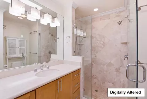 Bath - 8 Porter St, San Francisco, CA 94110 photo 2 of 4