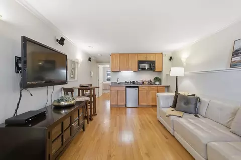 Living - 8 Porter St, San Francisco, CA 94110 photo 8 of 9