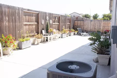 Exterior - 521 Davalos St, Soledad, CA 93960 photo 5 of 9