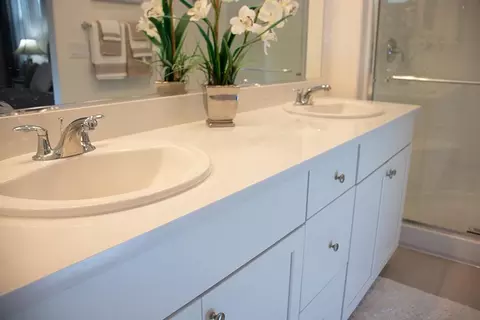 Bath - 521 Davalos St, Soledad, CA 93960 photo 4 of 5