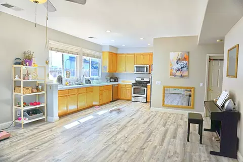 Kitchen - 441 De Bord Dr, Tracy, CA 95376 photo 1 of 2