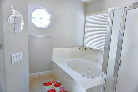 Bath - 441 De Bord Dr, Tracy, CA 95376 photo 2 of 2