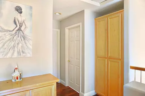 Entry Way - 441 De Bord Dr, Tracy, CA 95376 photo 2 of 2