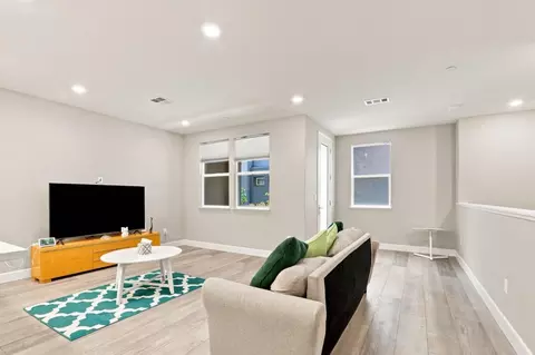 Living - 633 Clover Cir, Milpitas, CA 95035 photo 2 of 2