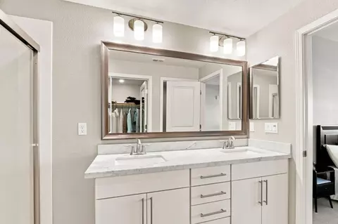 Bath - 633 Clover Cir, Milpitas, CA 95035 photo 3 of 3
