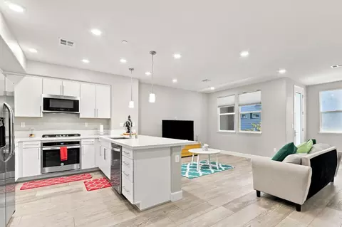 Kitchen - 633 Clover Cir, Milpitas, CA 95035 photo 4 of 5