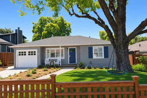 41 W Summit Dr, Redwood City, CA 94062
