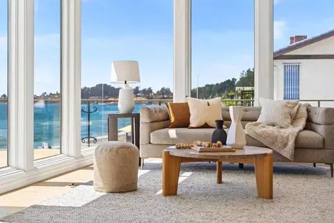 Living - 725 Las Olas Dr, Aptos, CA 95003 photo 6 of 10