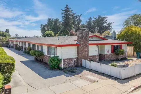 2030 Kinsley St, Santa Cruz, CA 95062