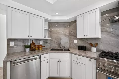 Kitchen - 1733 15th Ave, San Francisco, CA 94122 photo 5 of 6