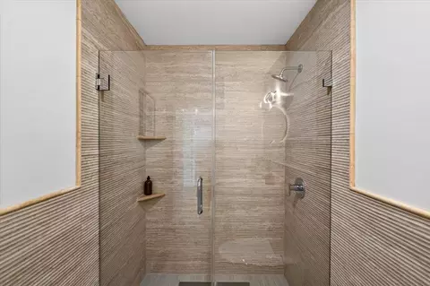 Bath - 1733 15th Ave, San Francisco, CA 94122 photo 13 of 14