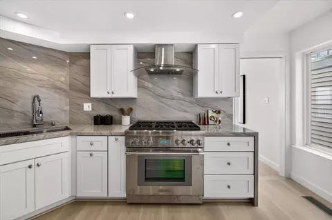 Kitchen - 1733 15th Ave, San Francisco, CA 94122 photo 4 of 6