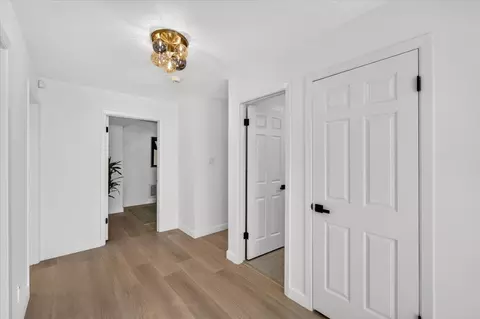Entry Way - 1733 15th Ave, San Francisco, CA 94122 photo 5 of 6