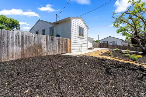 Exterior - 2271 Hemlock Ave, Concord, CA 94520 photo 9 of 9