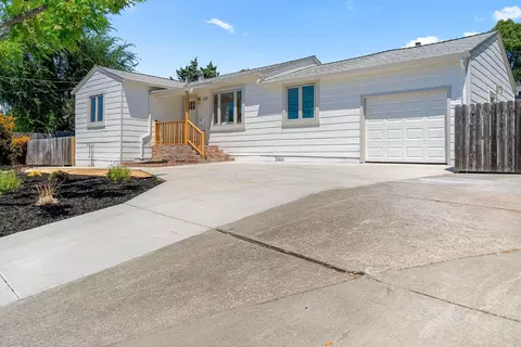 Exterior - 2271 Hemlock Ave, Concord, CA 94520 photo 2 of 9