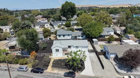 View/Area - 2271 Hemlock Ave, Concord, CA 94520 photo 1 of 8