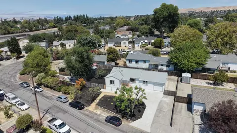 View/Area - 2271 Hemlock Ave, Concord, CA 94520 photo 4 of 8