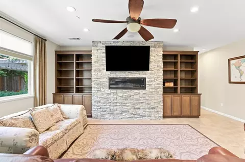Living - 9531 Rodeo Dr, Gilroy, CA 95020 photo 2 of 2