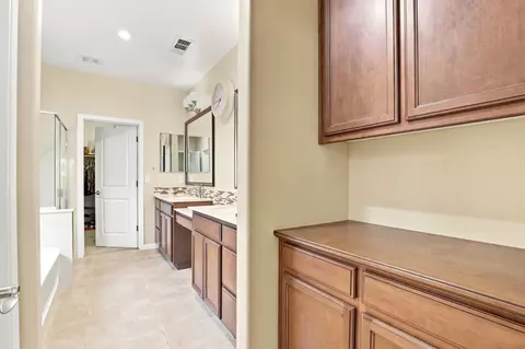 Entry Way - 9531 Rodeo Dr, Gilroy, CA 95020 photo 3 of 4