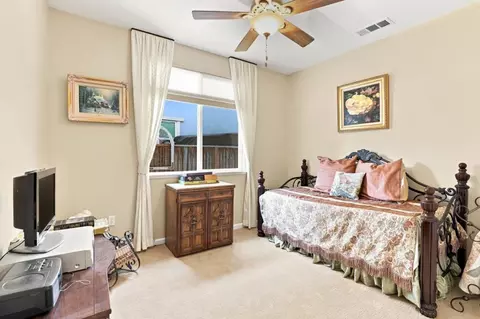 Bedroom - 9531 Rodeo Dr, Gilroy, CA 95020 photo 7 of 8