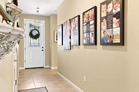 Entry Way - 9531 Rodeo Dr, Gilroy, CA 95020 photo 2 of 4