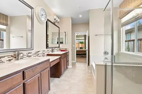 Entry Way - 9531 Rodeo Dr, Gilroy, CA 95020 photo 4 of 4