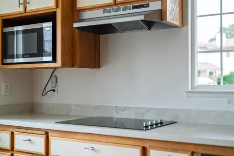 Kitchen - 131 Seacliff Dr, Aptos, CA 95003 photo 5 of 7