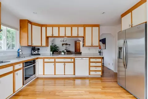 Kitchen - 131 Seacliff Dr, Aptos, CA 95003 photo 1 of 7