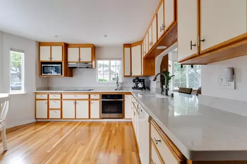 Kitchen - 131 Seacliff Dr, Aptos, CA 95003 photo 6 of 7