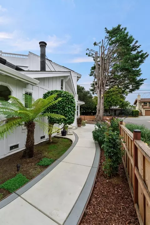 Exterior - 131 Seacliff Dr, Aptos, CA 95003 photo 10 of 14