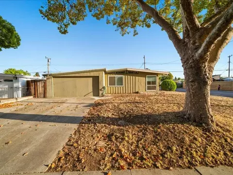 989 Cherry Ln, Santa Clara, CA 95051