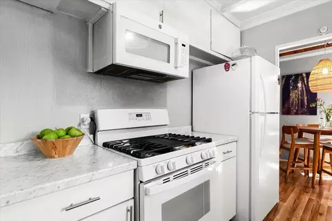 Kitchen - 325 Brimblecom Rd, Boulder Creek, CA 95006 photo 3 of 3