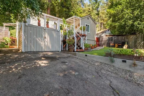 Exterior - 325 Brimblecom Rd, Boulder Creek, CA 95006 photo 5 of 15
