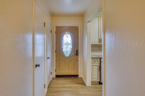 Entry Way - 779 Bedford Dr, Salinas, CA 93901 photo 2 of 3