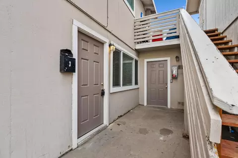 Exterior - 447 Soledad St, Salinas, CA 93901 photo 3 of 4