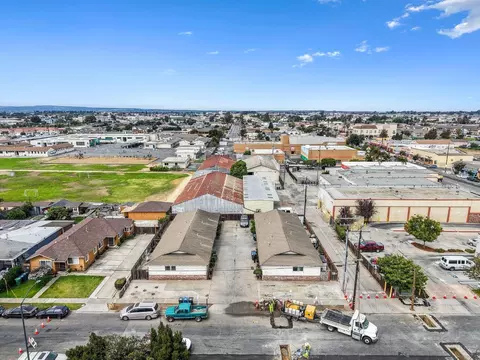 View/Area - 20 S Hebbron Ave, Salinas, CA 93905 photo 2 of 9