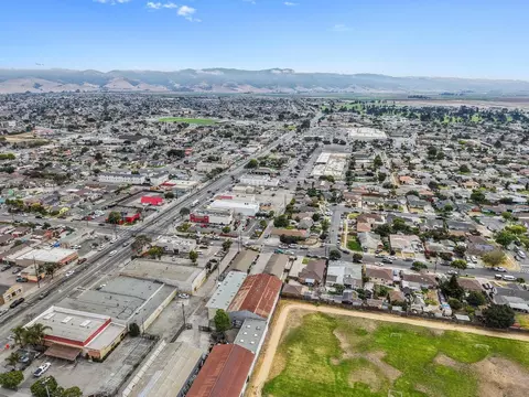 View/Area - 20 S Hebbron Ave, Salinas, CA 93905 photo 8 of 9